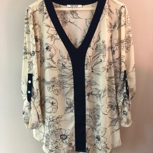 V neck blouse w/ adj sleeves, Business attire